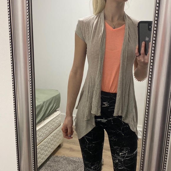 Light brown/tan, XS, brand is stitches - Picture 4 of 4